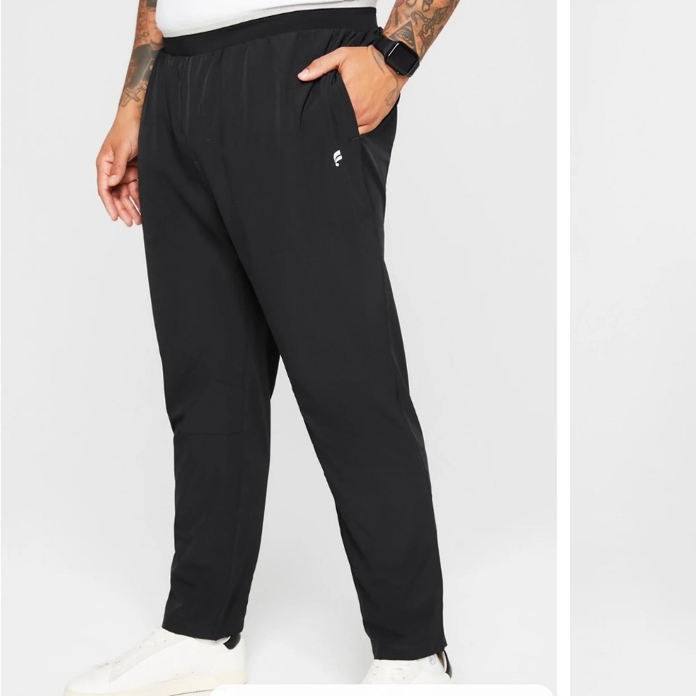 NWT Fabletics Men’s Joggers 2X | Black Relaxed Fit Athleisure Pants | 30” Inseam